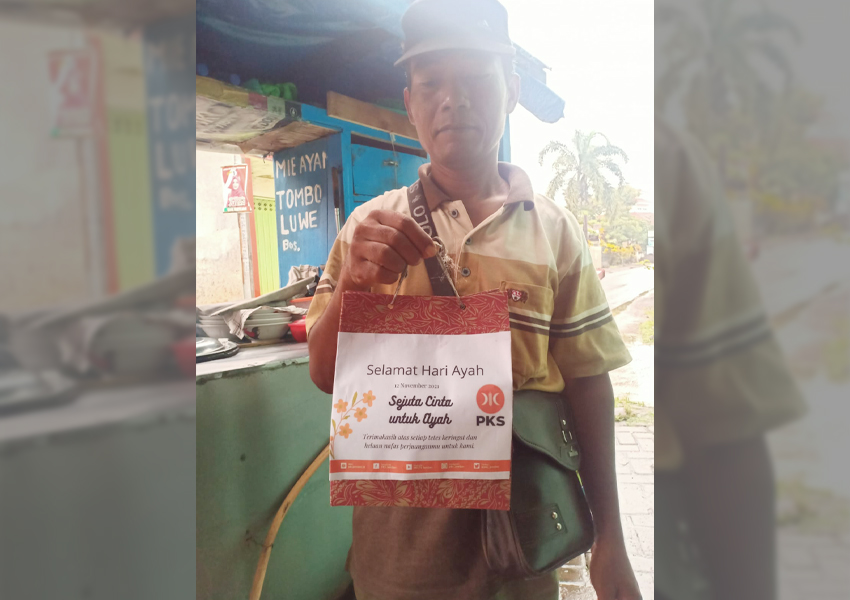 BPKK PKS Jember Berikan Hadiah Untuk Ayah Tangguh